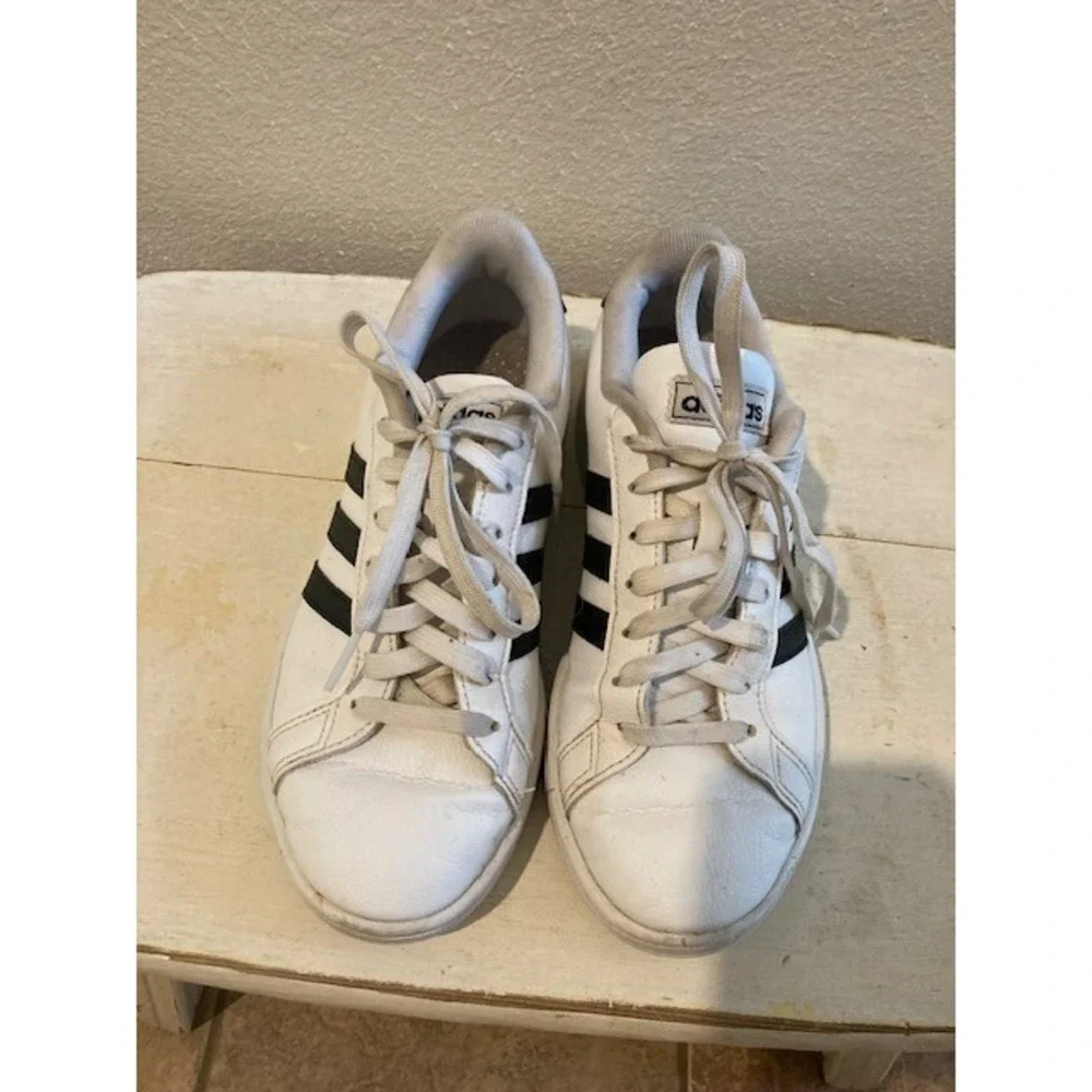 ADIDAS Cloudfoam Advantage White Black‎ Womens Size 7